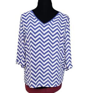 Kiara Chevron Blue and White Plunge V Neckline 3/4" Sleeves Tunic Top Large